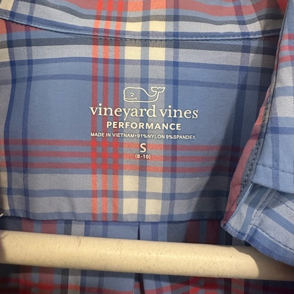 Vineyard vines, performance boys size small  button up shirt. - Picture 2 of 4